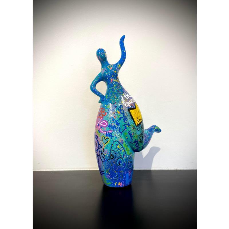Sculpture la danseuse the queen  by Salvan Pauline  | Sculpture Pop art Resin Nude