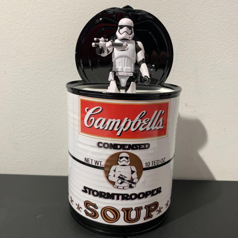 Sculpture Stormtrooper by TED | Sculpture Pop art Recycled objects Pop icons