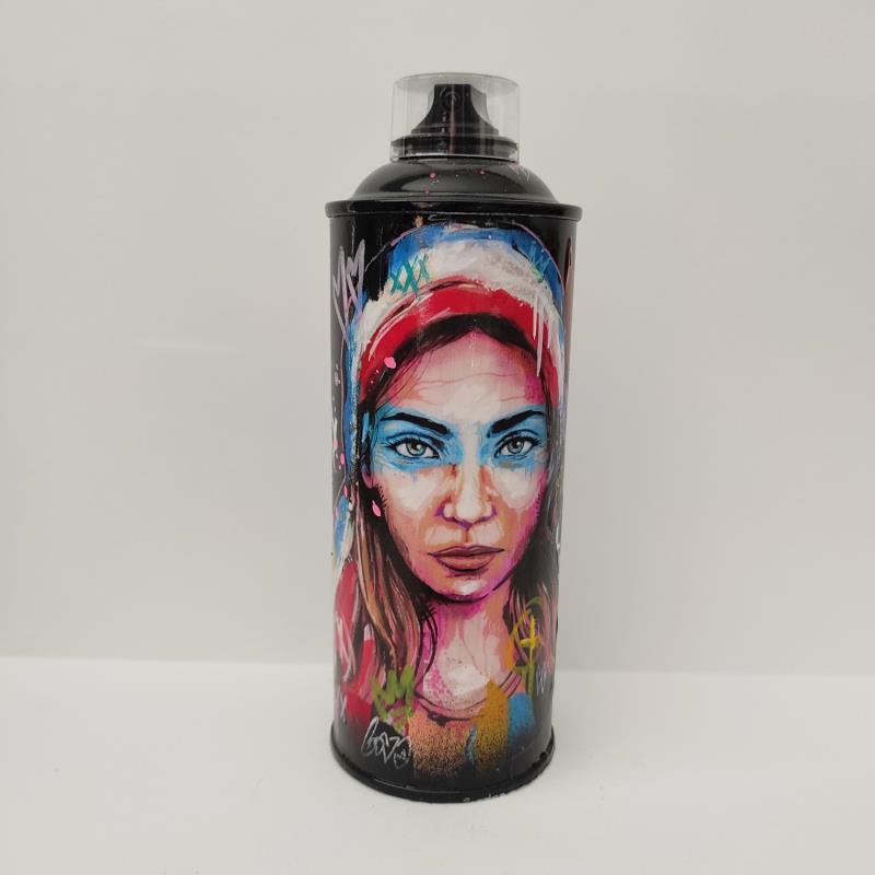 Sculpture La femme au voile bleu blanc rouge by Sufyr | Sculpture Street art Recycled objects Pop icons