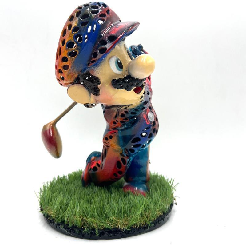 Sculpture MARIO GOLF - vintage color by Mikhel Julien | Sculpture Street art Recycled objects, Resin Cinema, Pop icons, Sport