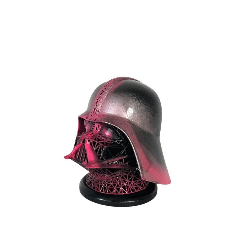 Skulptur DARK PINK VADOR HELMET von Mikhel Julien | Skulptur Pop-Art Graffiti, Harz