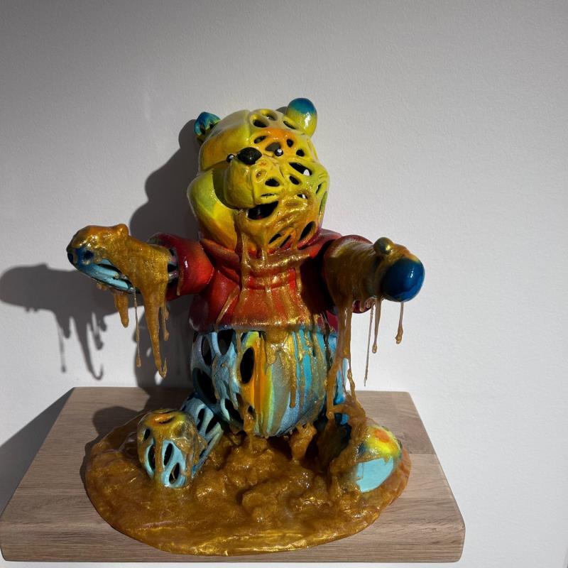Sculpture Blue Winnie honey par Mikhel Julien | Sculpture Pop-art Graffiti, Résine