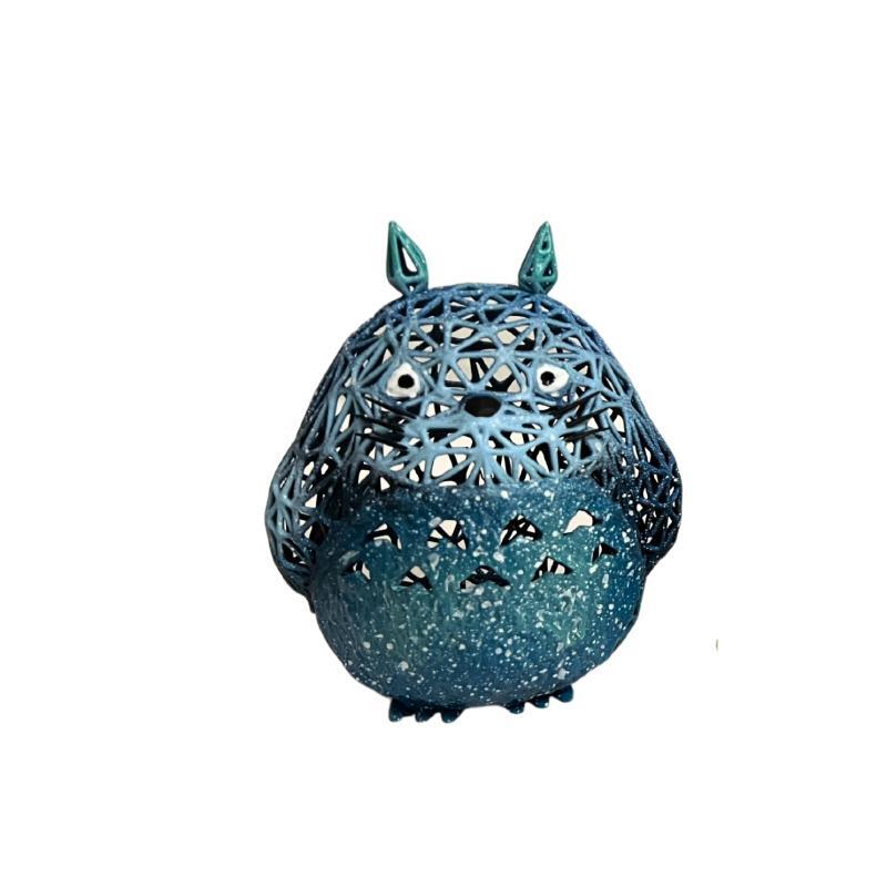 Sculpture Aqua Totoro par Mikhel Julien | Sculpture Pop-art Graffiti, Résine