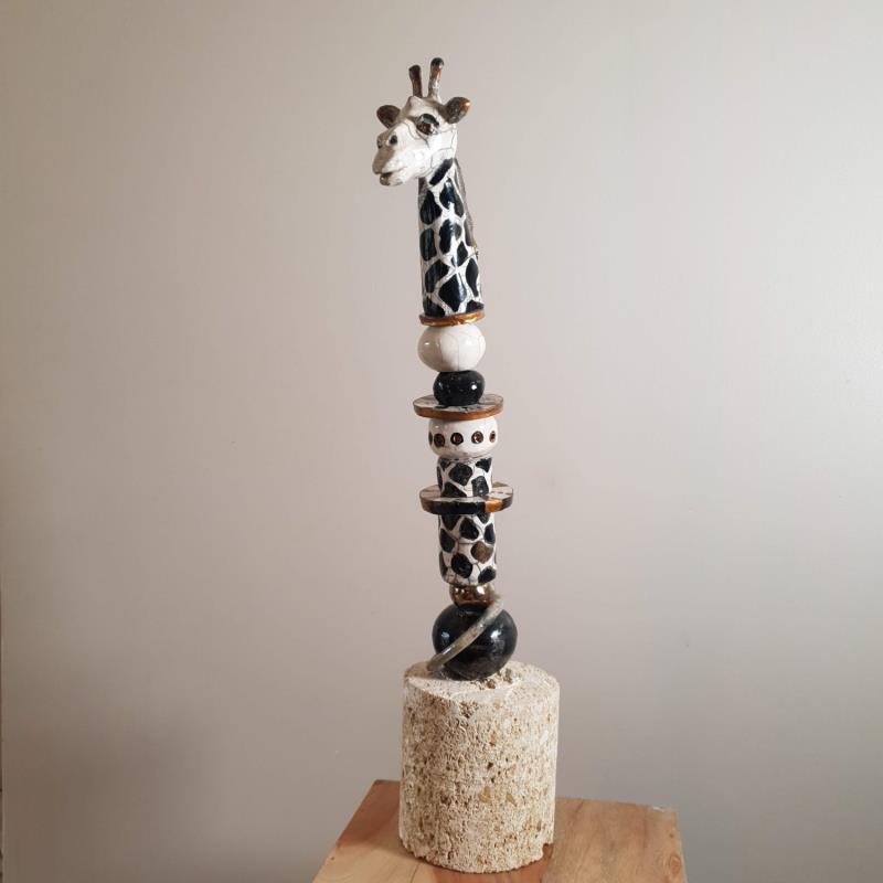 Sculpture Totem Girafe  by Escoffier Odile | Sculpture Figurative Animals Raku