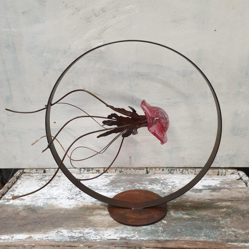 Sculpture méduse extra rosa by Eres Nicolas | Sculpture Figurative Metal Animals