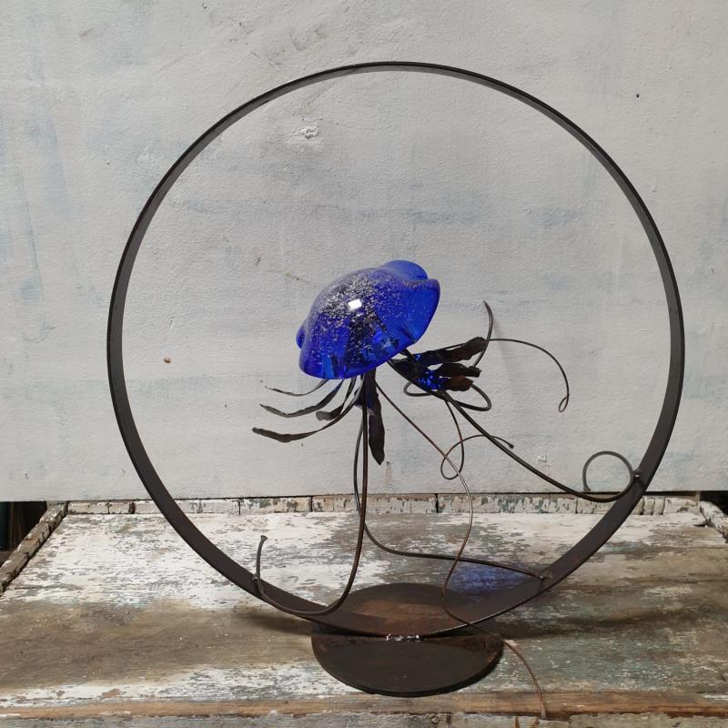 Sculpture Méduse bleu Cyan M by Eres Nicolas | Sculpture Figurative Animals Metal