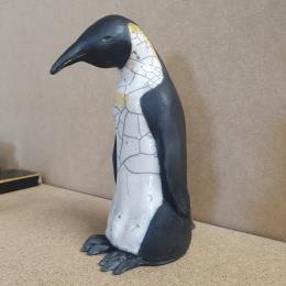 Sculpture Manchot 6 by Escoffier Odile | Sculpture Figurative Raku Animals