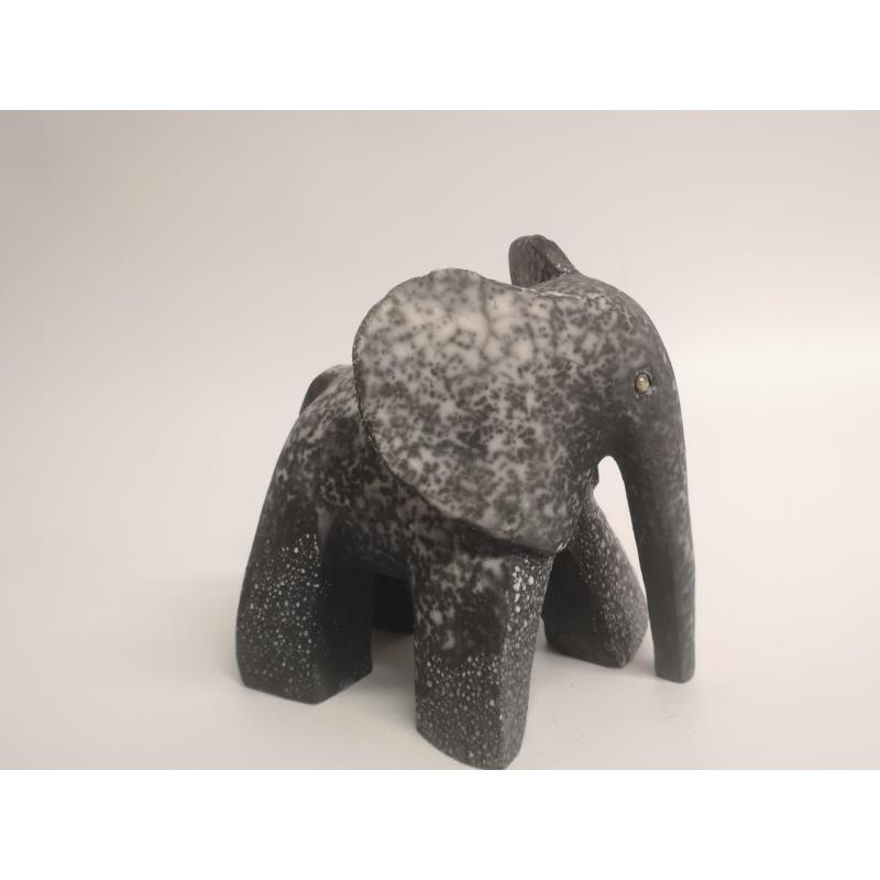 Sculpture elephant by Roche Clarisse | Sculpture Animals Ceramics Raku