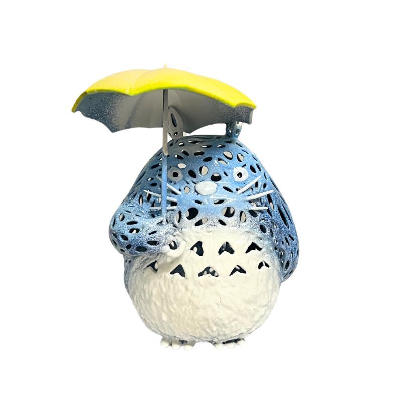 Sculpture WINTER TOTORO UMBRELLA par Mikhel Julien | Sculpture Pop-art Graffiti, Résine