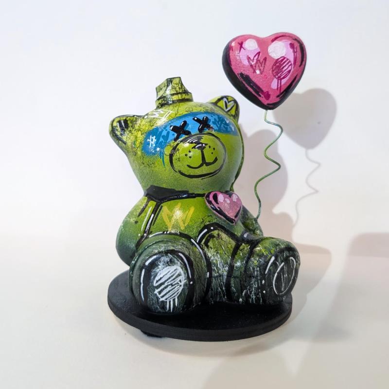 Sculpture Be my bear vert by Sufyr | Sculpture Street art Graffiti, Posca Animals