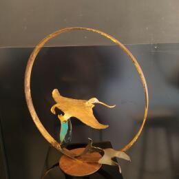 Sculpture Raie manta en suspension by Eres Nicolas | Sculpture Figurative Metal Animals
