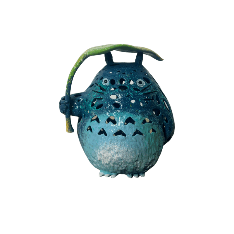 Sculpture LAKE TOTORO LEAF by Mikhel Julien | Sculpture Pop-art Graffiti, Resin