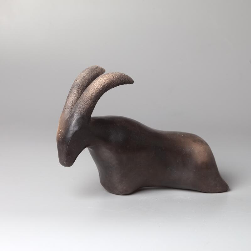 Sculpture Le Bouquetin by Nathalie Roverato | Sculpture Figurative Raku Animals, Nature