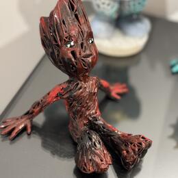 Sculpture Dark Groot sun bath by Shenoda | Sculpture Pop-art Graffiti, Resin