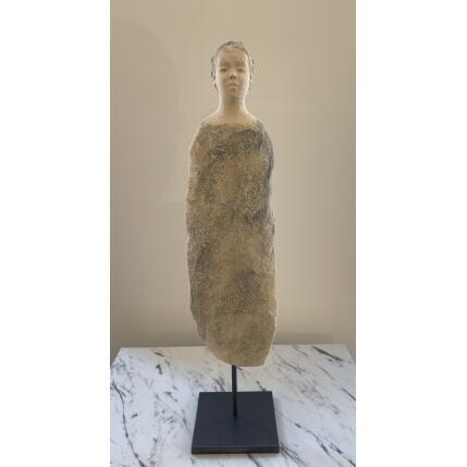 Sculpture Le silence des pierres by Ferret Isabelle | Sculpture Raw art